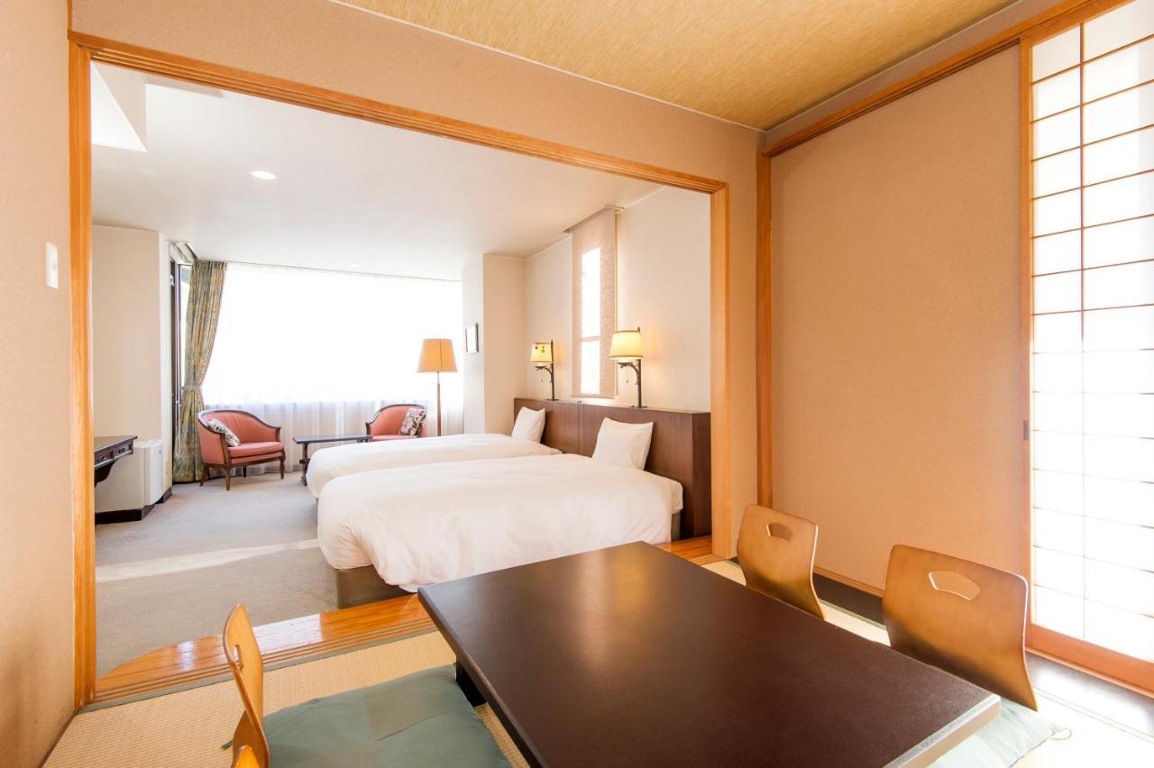 Hakuba Mominoki Hotel Exterior photo